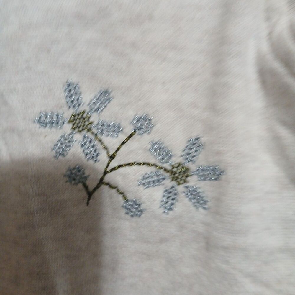 Maurice Hoodie Size Large Womans Embroidered Floral - Picture 5 of 10
